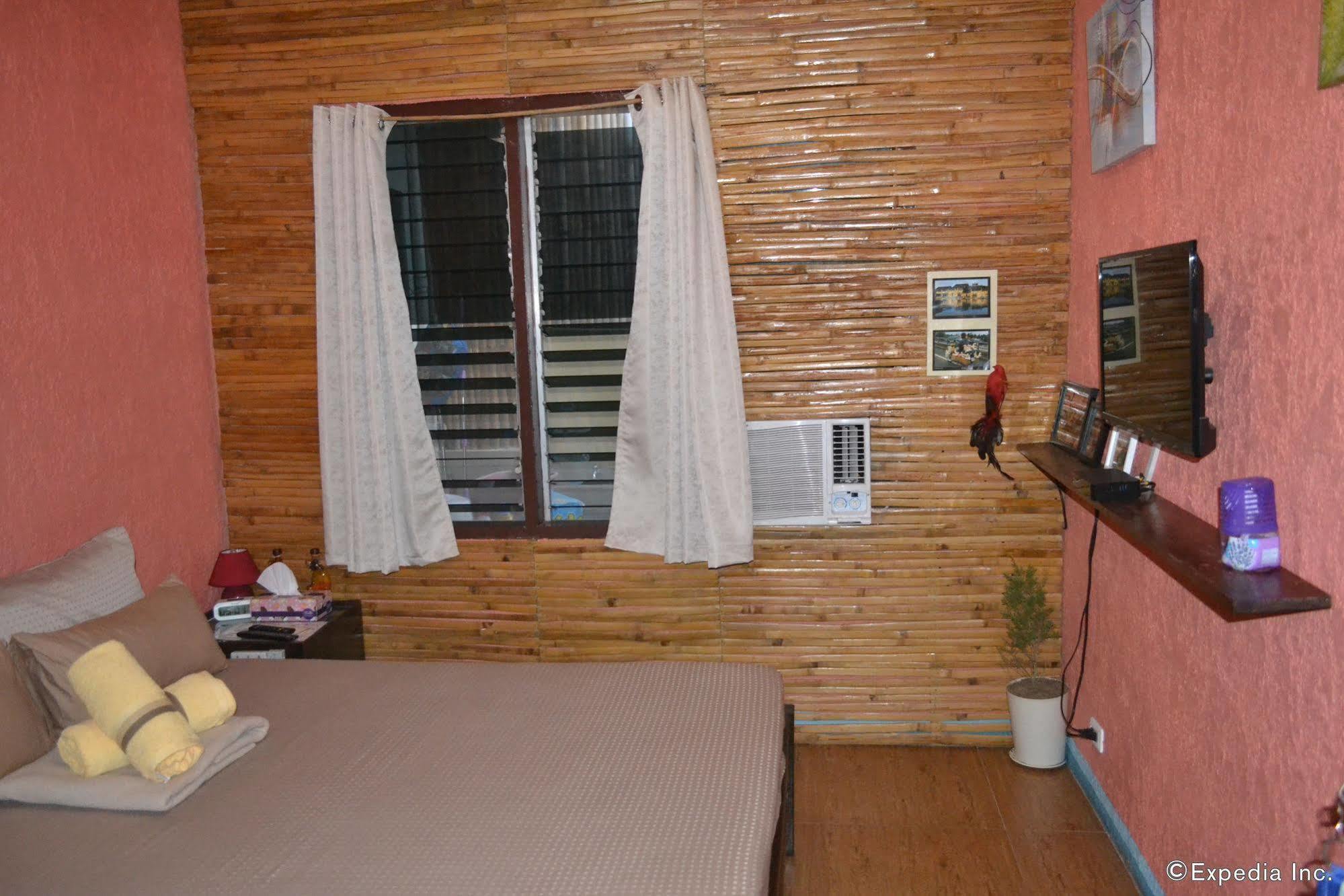 Dee Guest House Lapu-Lapu City Exteriör bild