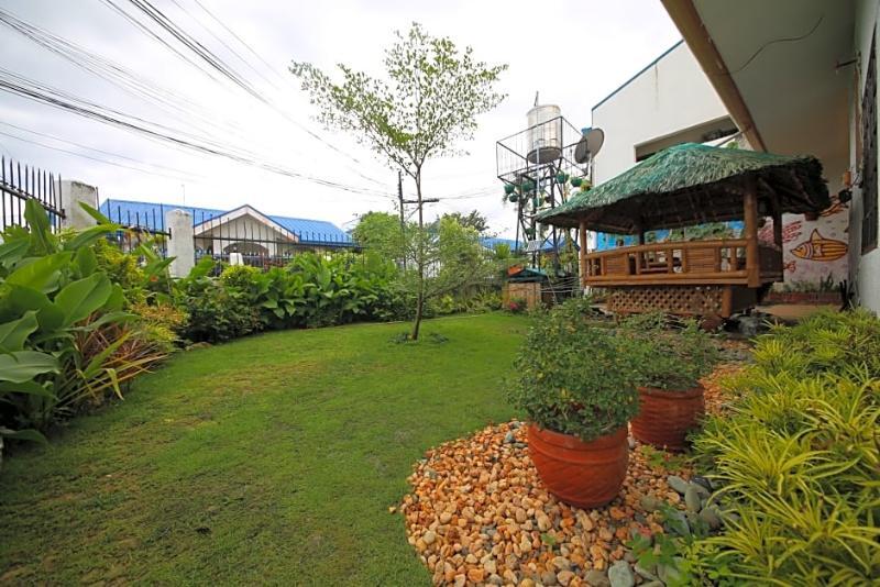 Dee Guest House Lapu-Lapu City Exteriör bild