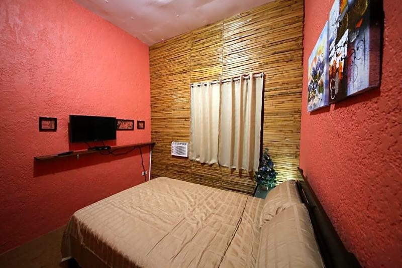 Dee Guest House Lapu-Lapu City Exteriör bild